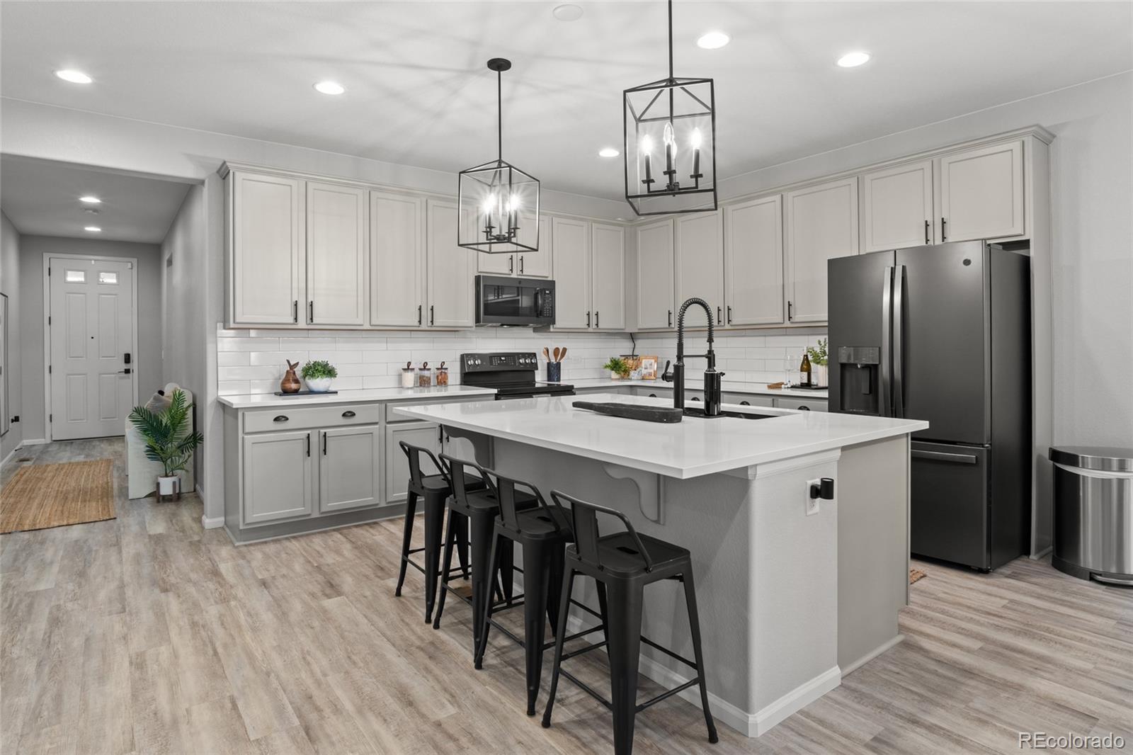 261 s titus street, Aurora sold home. Closed on 2026-04-24 for $650,000.