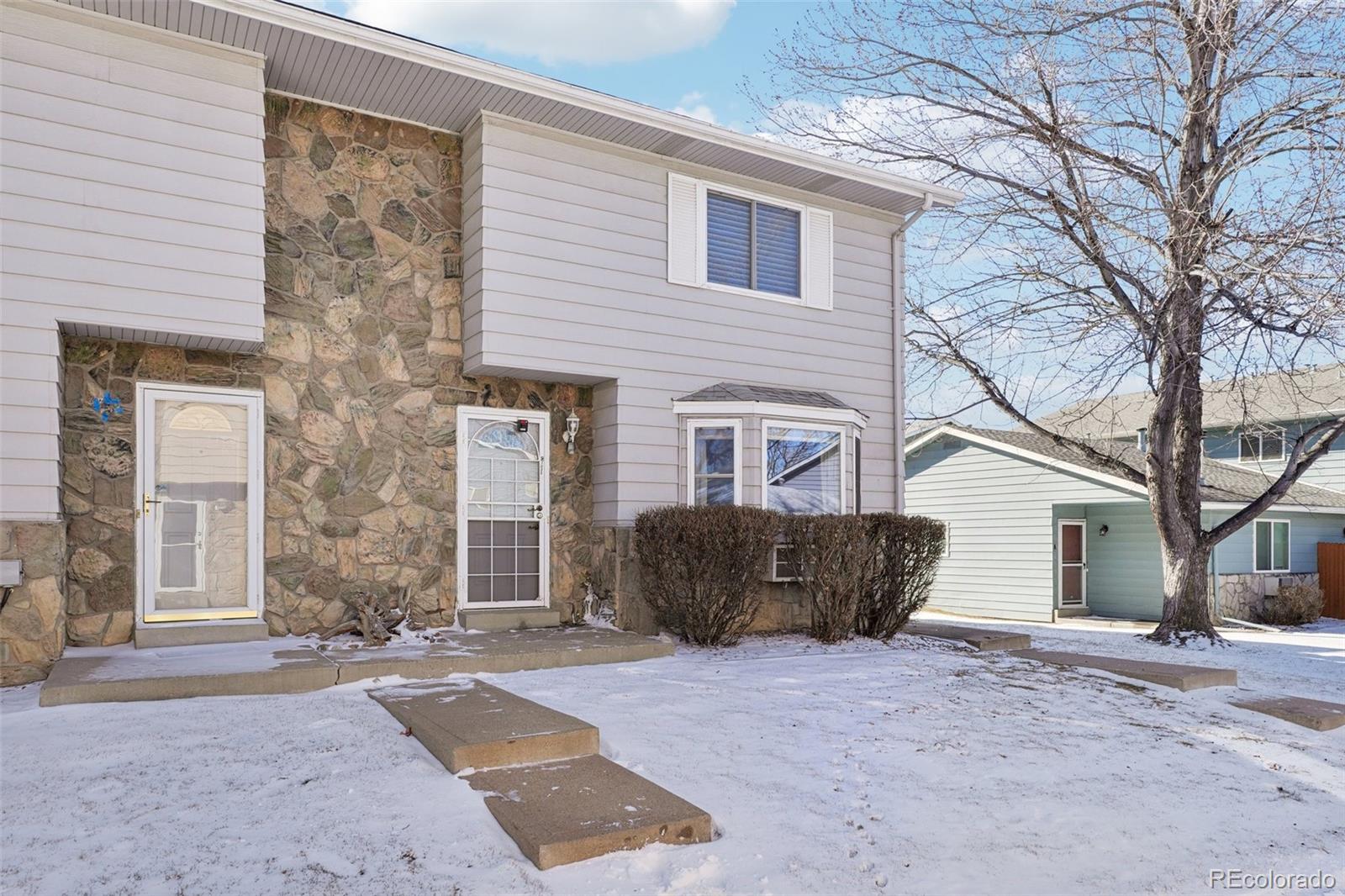 Apple Valley Westminster Condo / Townhome | MLS #: 31242011033 W 112th Avenue C, Westminster Beds: 2 Baths: 2 Price: $300,000