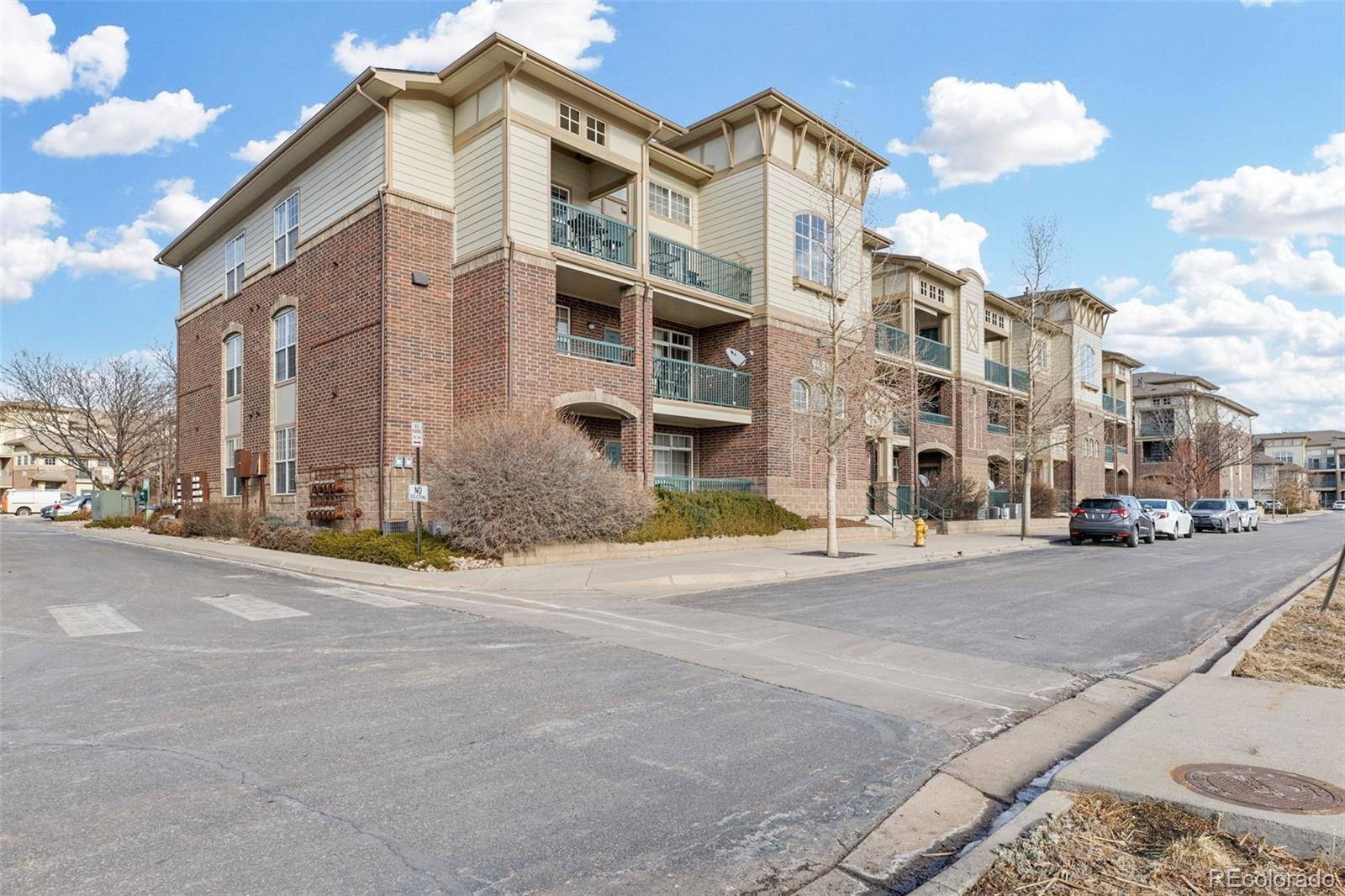 9481 e mansfield avenue, Aurora sold home. Closed on 2026-04-01 for $305,000.