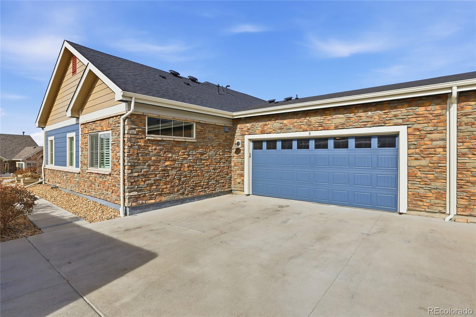  Aurora Condo / Townhome | MLS #: 32085561949 S Flanders Way B, Aurora Beds: 2 Baths: 2 Price: $400,000