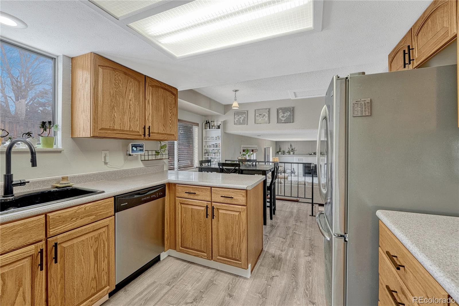 Smoky Hill Centennial Home | MLS #: 194910517013 E Berry Place, Centennial Beds: 4 Baths: 3 Price: $549,950