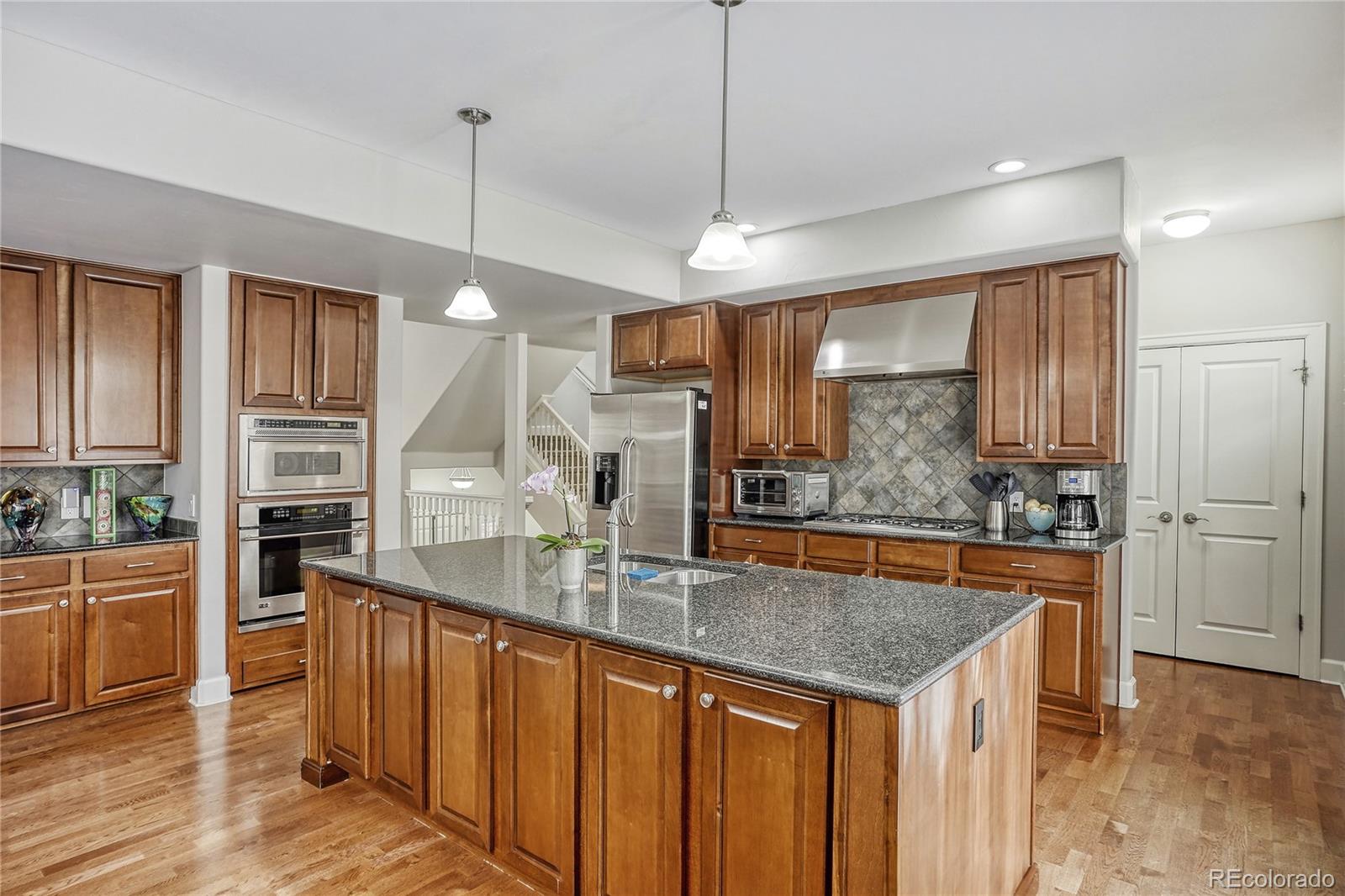  Greenwood Village Condo / Townhome | MLS #: 62549165444  Dtc Parkway , Greenwood Village Beds: 3 Baths: 3 Price: $729,000
