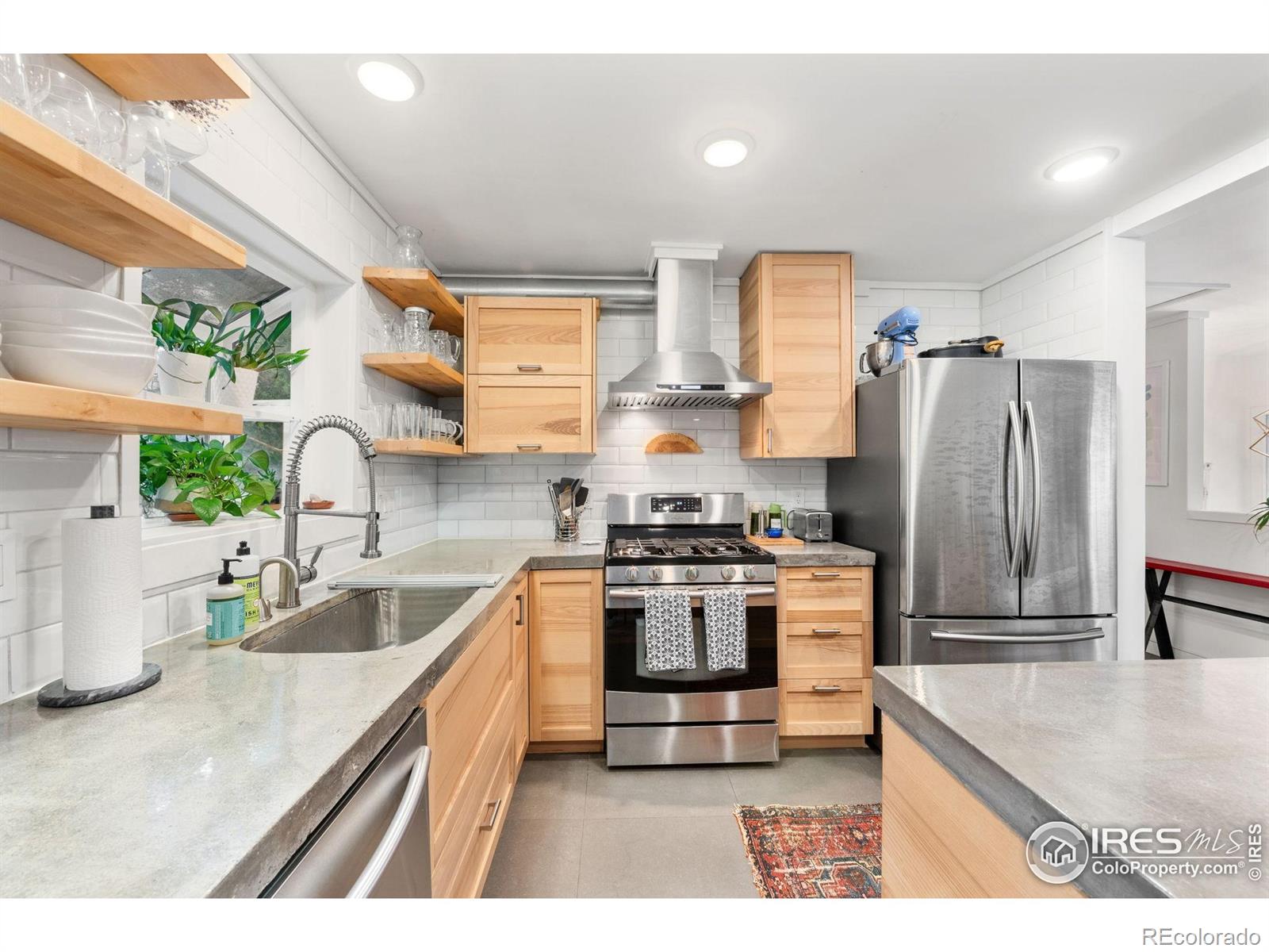 Arapahoe Ridge Boulder Home | MLS #: 45678910505015411  White Place, Boulder Beds: 2 Baths: 2 Price: $599,900