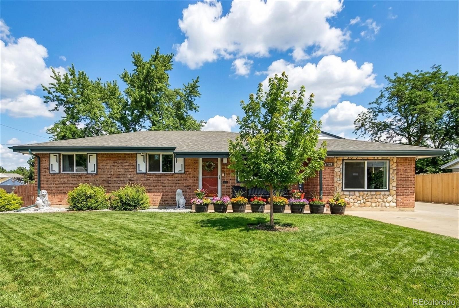 Victoria Heights Northglenn Home | MLS #: 51777491165 W 101st Avenue, Northglenn Beds: 3 Baths: 3 Price: $515,000