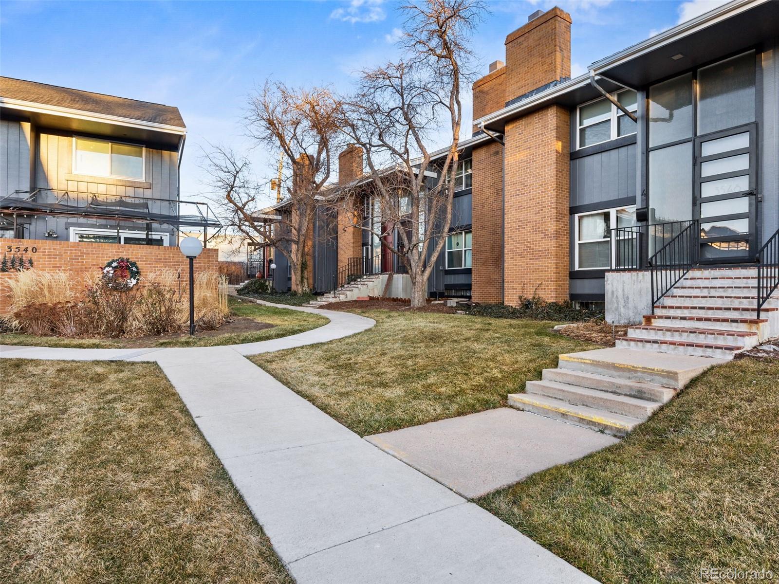 Moore Denver Condo / Townhome | MLS #: 29335043548 S Hillcrest Drive 2, Denver Beds: 3 Baths: 3 Price: $399,900
