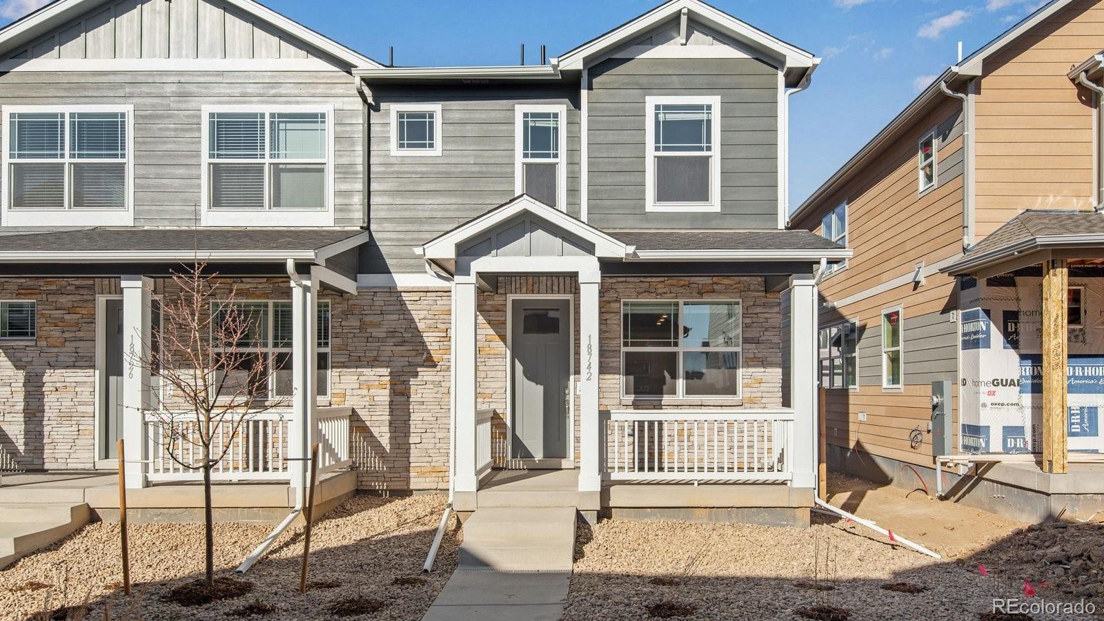  Commerce City Home | MLS #: 407838818814 E 99th Avenue, Commerce City Beds: 3 Baths: 3 Price: $409,995