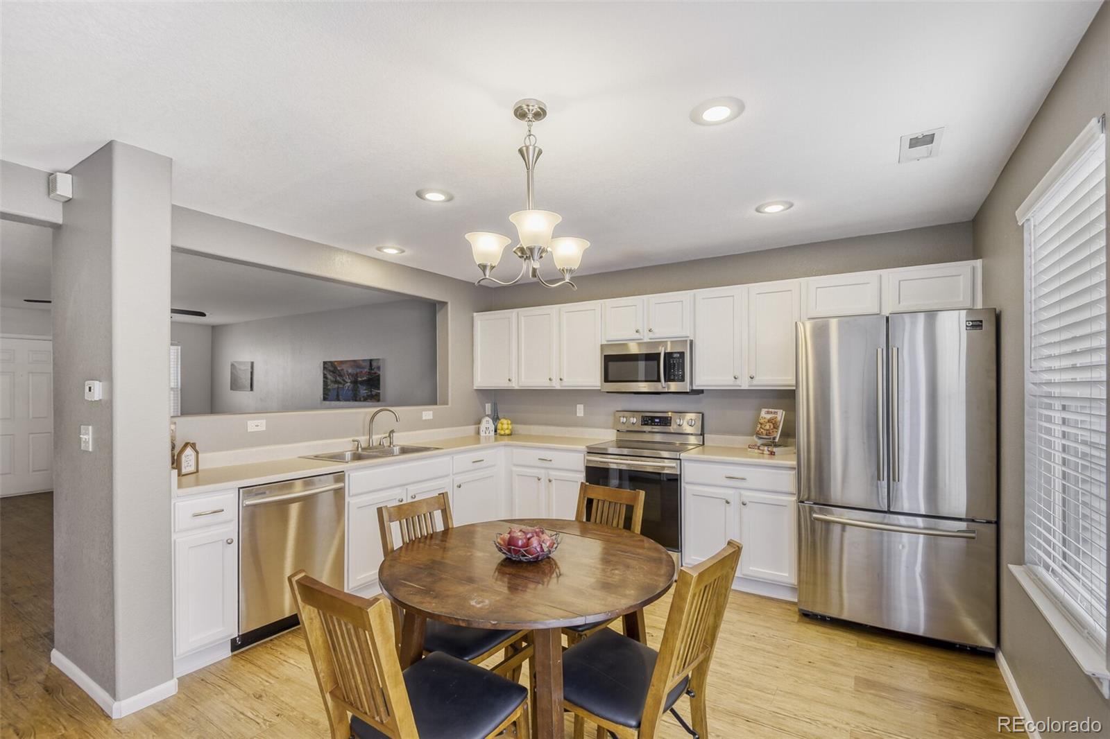 Southcreek Englewood Condo / Townhome | MLS #: 69284897889 S Kittredge Circle , Englewood Beds: 2 Baths: 2 Price: $375,000
