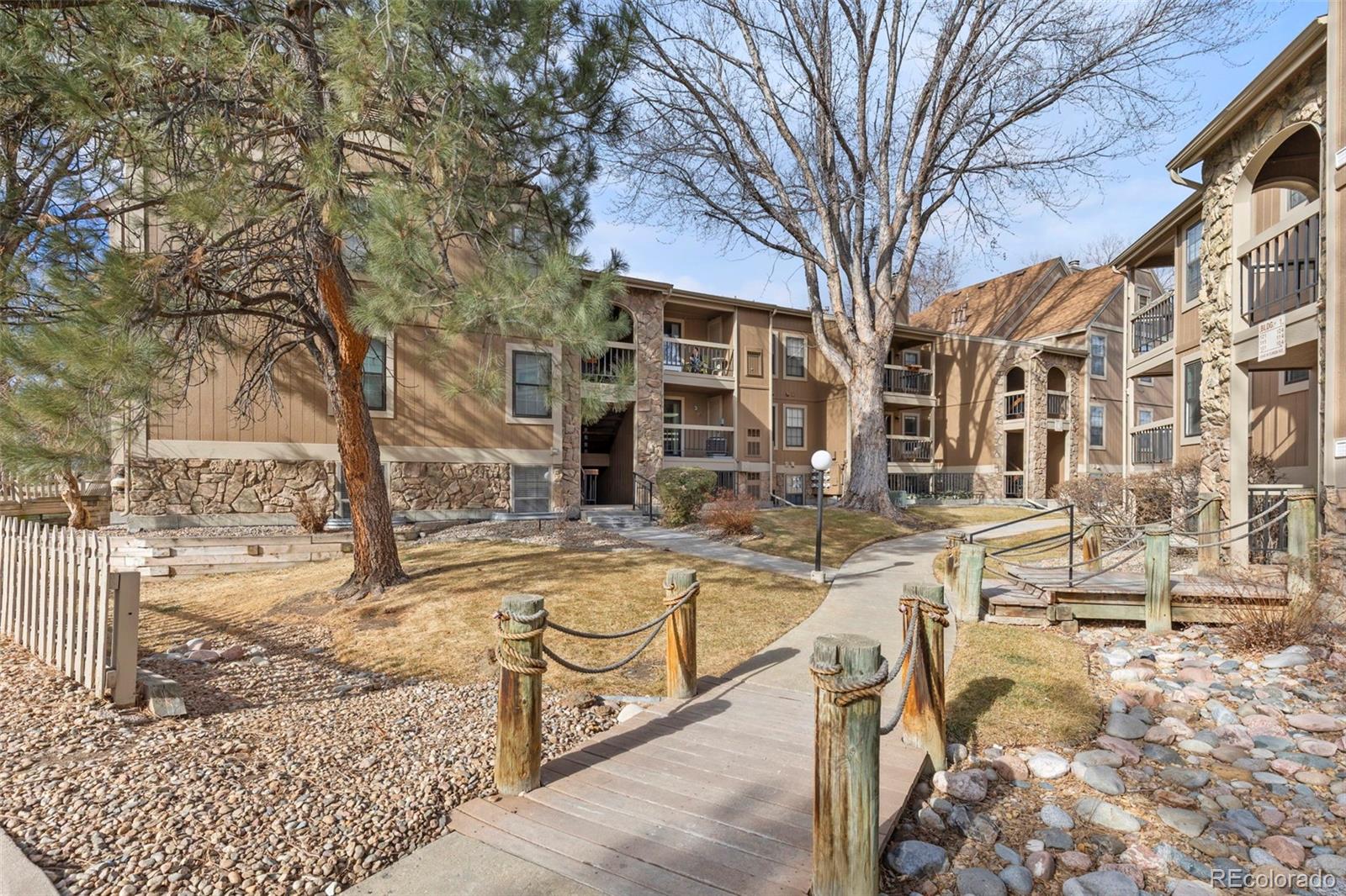Lochwood Lakewood Condo / Townhome | MLS #: 541902510970 W Florida Avenue 217, Lakewood Beds: 1 Baths: 1 Price: $235,000