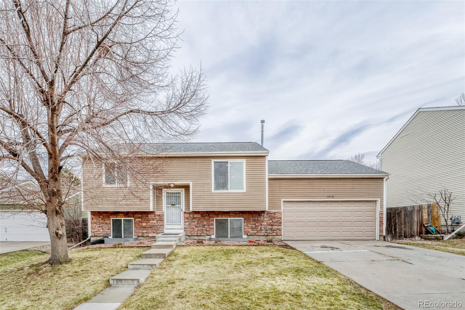 Aurora Highlands Aurora Home | MLS #: 63558471410 S Pitkin Way, Aurora Beds: 4 Baths: 2 Price: $456,000