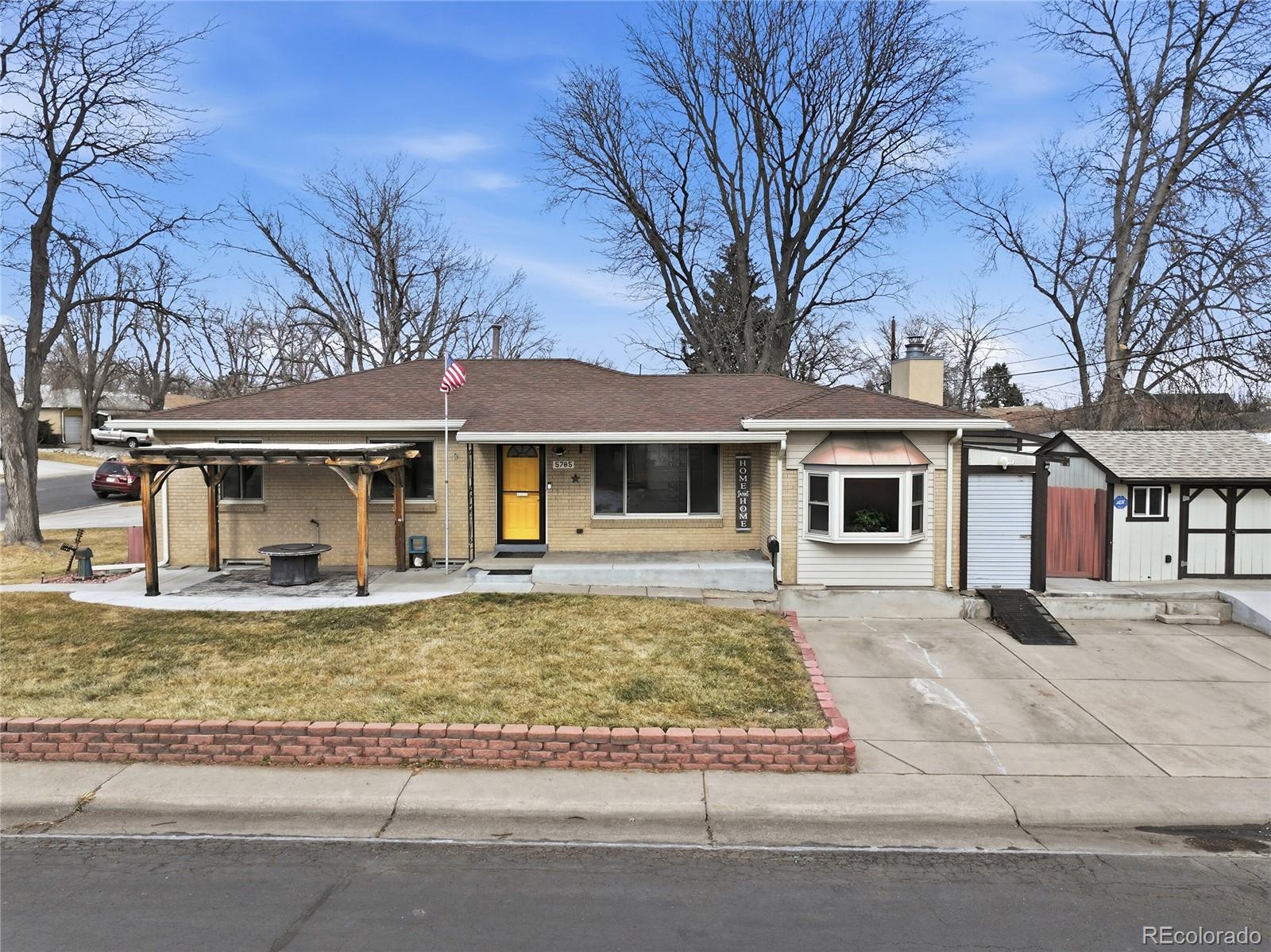 Cloverdale Lakewood Home | MLS #: 26817065785 W Arkansas Avenue, Lakewood Beds: 3 Baths: 2 Price: $500,000