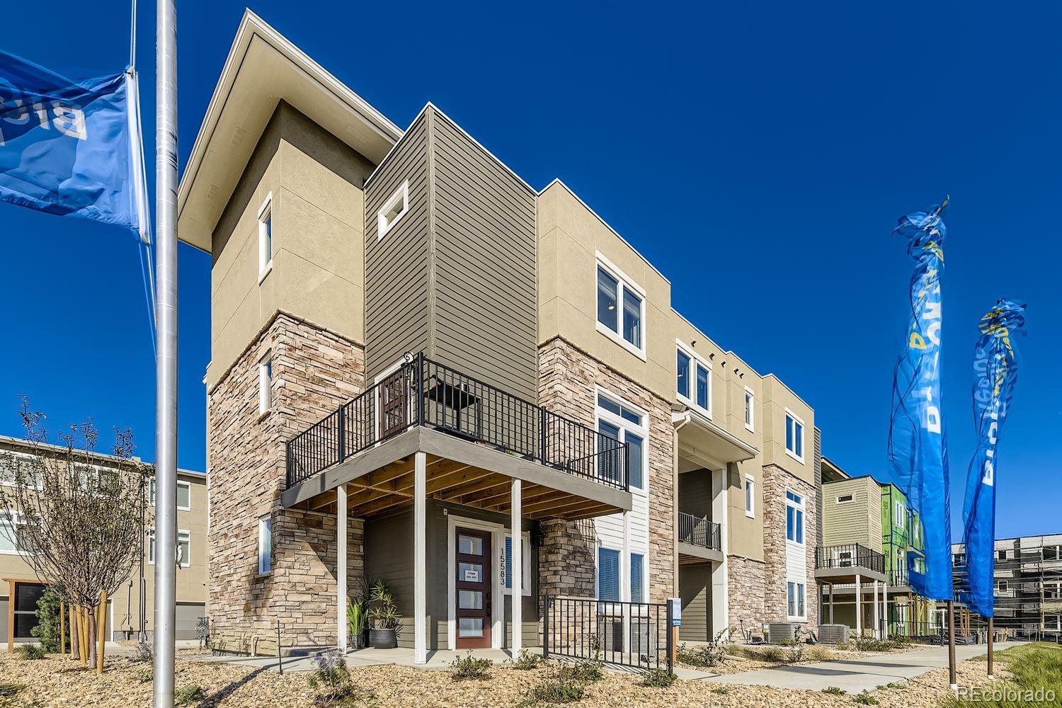 Solterra Lakewood Condo / Townhome | MLS #: 352087715524 W Washburn Avenue , Lakewood Beds: 3 Baths: 3 Price: $694,900