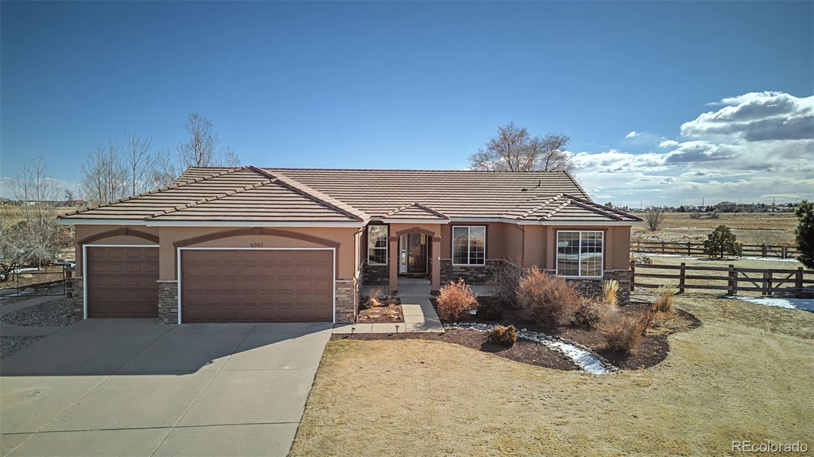 6947 wagon track way, Peyton sold home. Closed on 2026-04-03 for $800,000.
