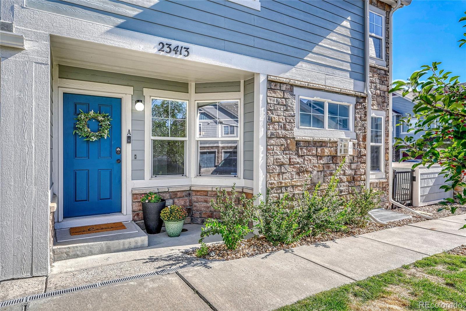 23413 e dorado place, Aurora sold home. Closed on 2026-04-01 for $375,000.