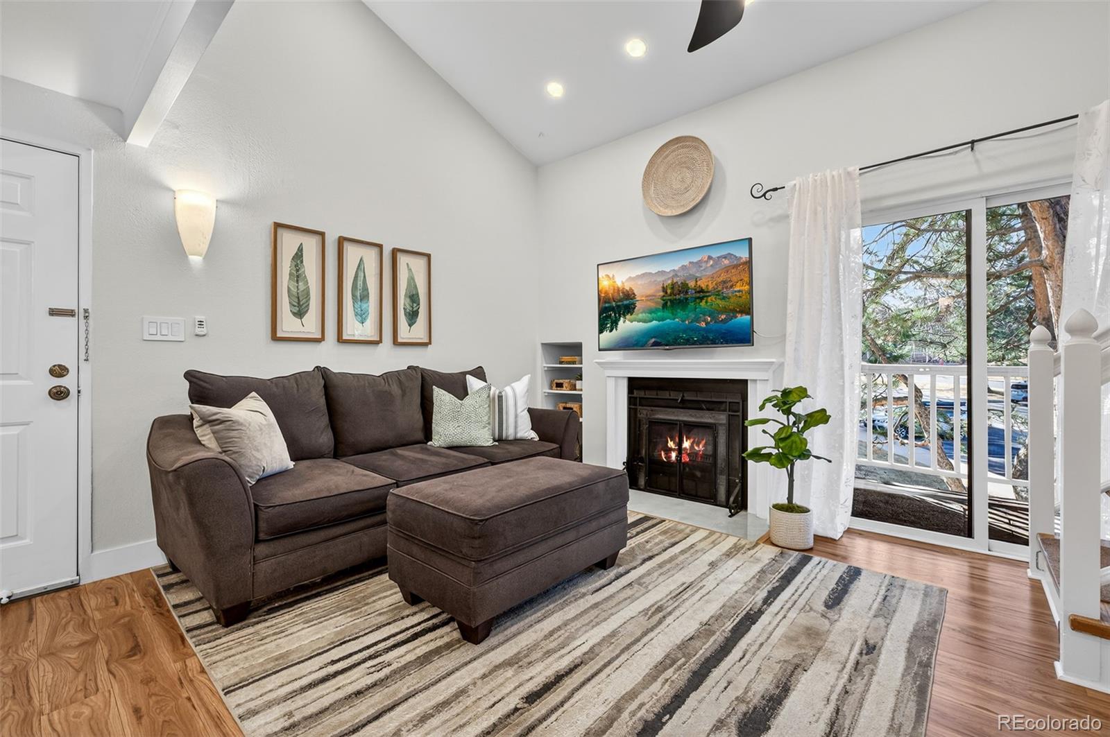  Broomfield Condo / Townhome | MLS #: 59917189690  Brentwood Way 207, Broomfield Beds: 2 Baths: 2 Price: $315,000