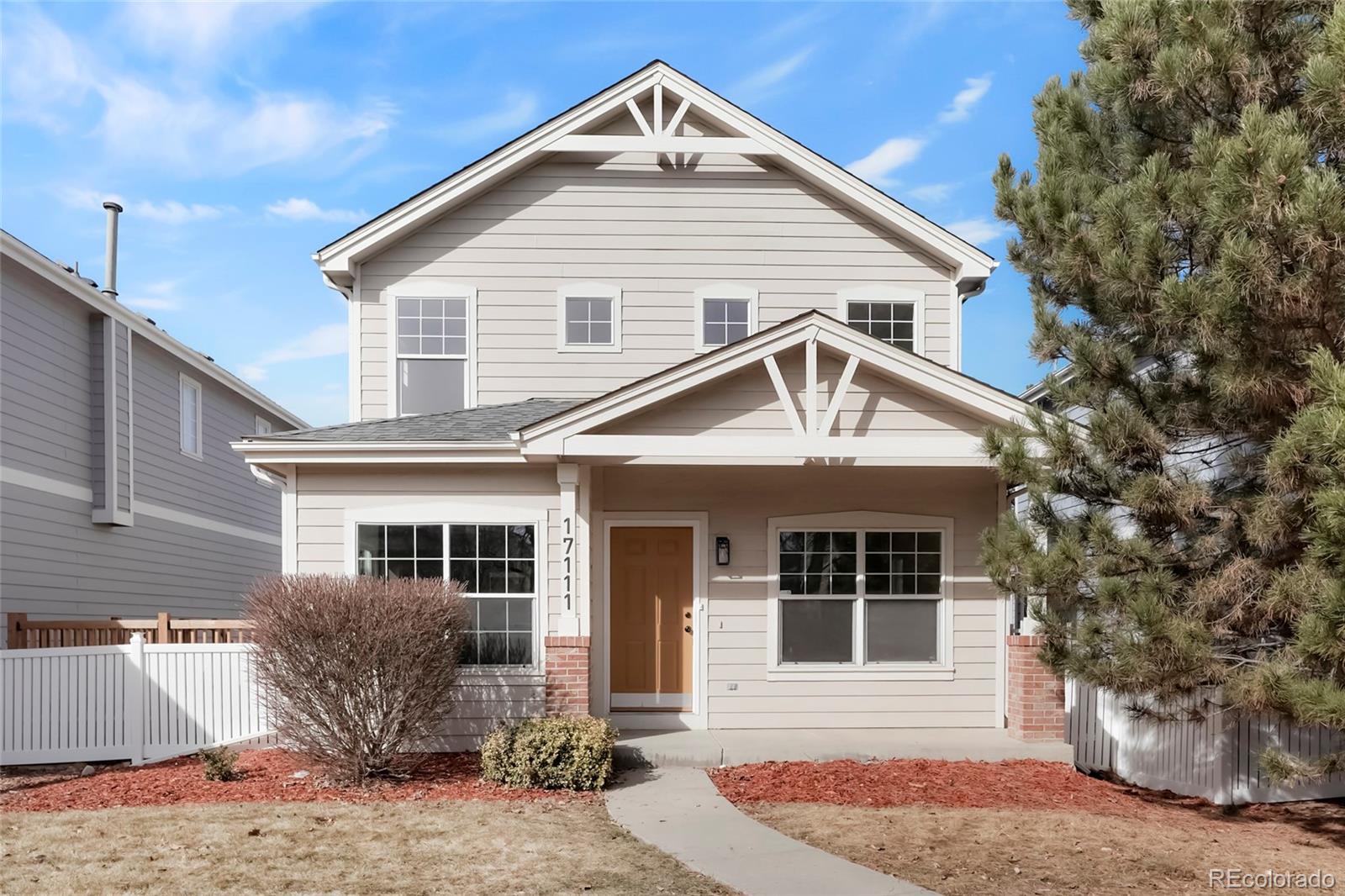 Somerset Village Aurora Home | MLS #: 198722017111 E Louisiana Drive, Aurora Beds: 3 Baths: 3 Price: $399,900