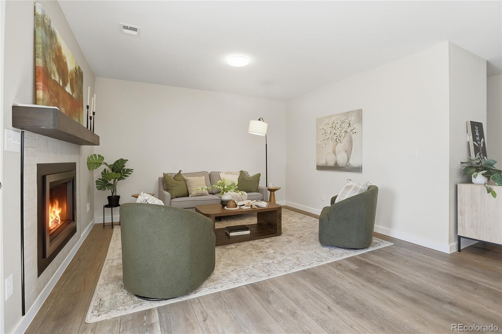 Glenn Oaks Centennial Condo / Townhome | MLS #: 37634522301 E Fremont Avenue S10, Centennial Beds: 2 Baths: 2 Price: $350,000