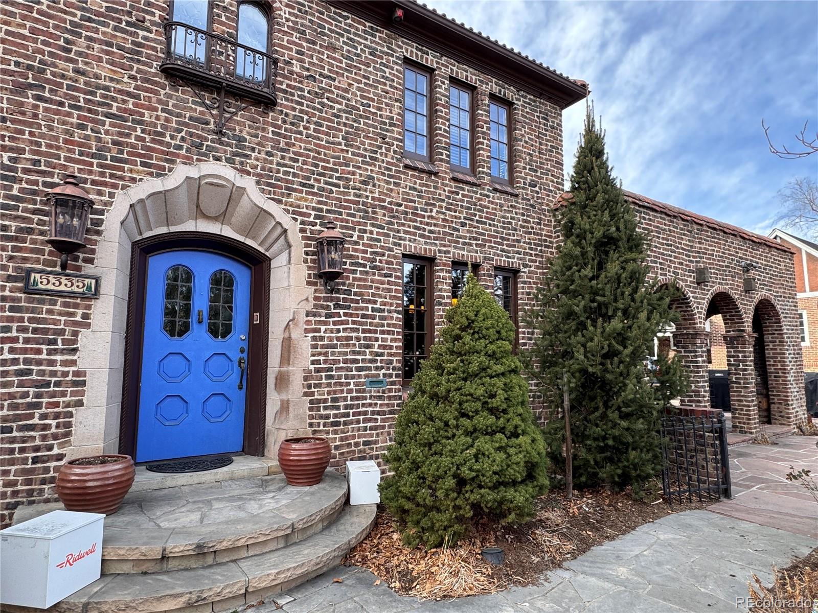 Park Hill Denver Home | MLS #: 83683145335 E 17th Avenue Parkway, Denver Beds: 6 Baths: 5 Price: $2,050,000