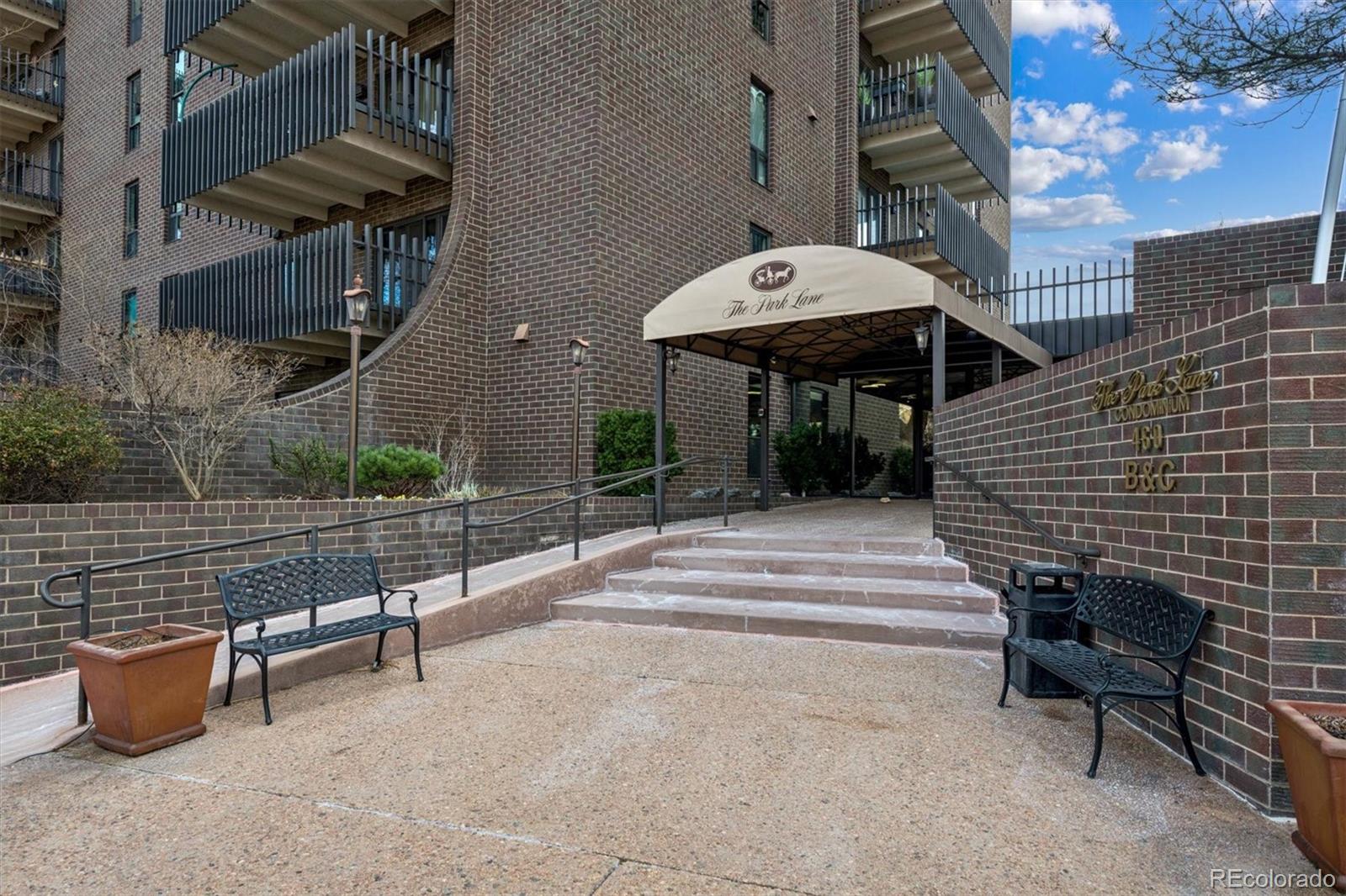 Washington Denver Condo / Townhome | MLS #: 9280330460 S Marion Parkway 951, Denver Beds: 2 Baths: 2 Price: $625,000