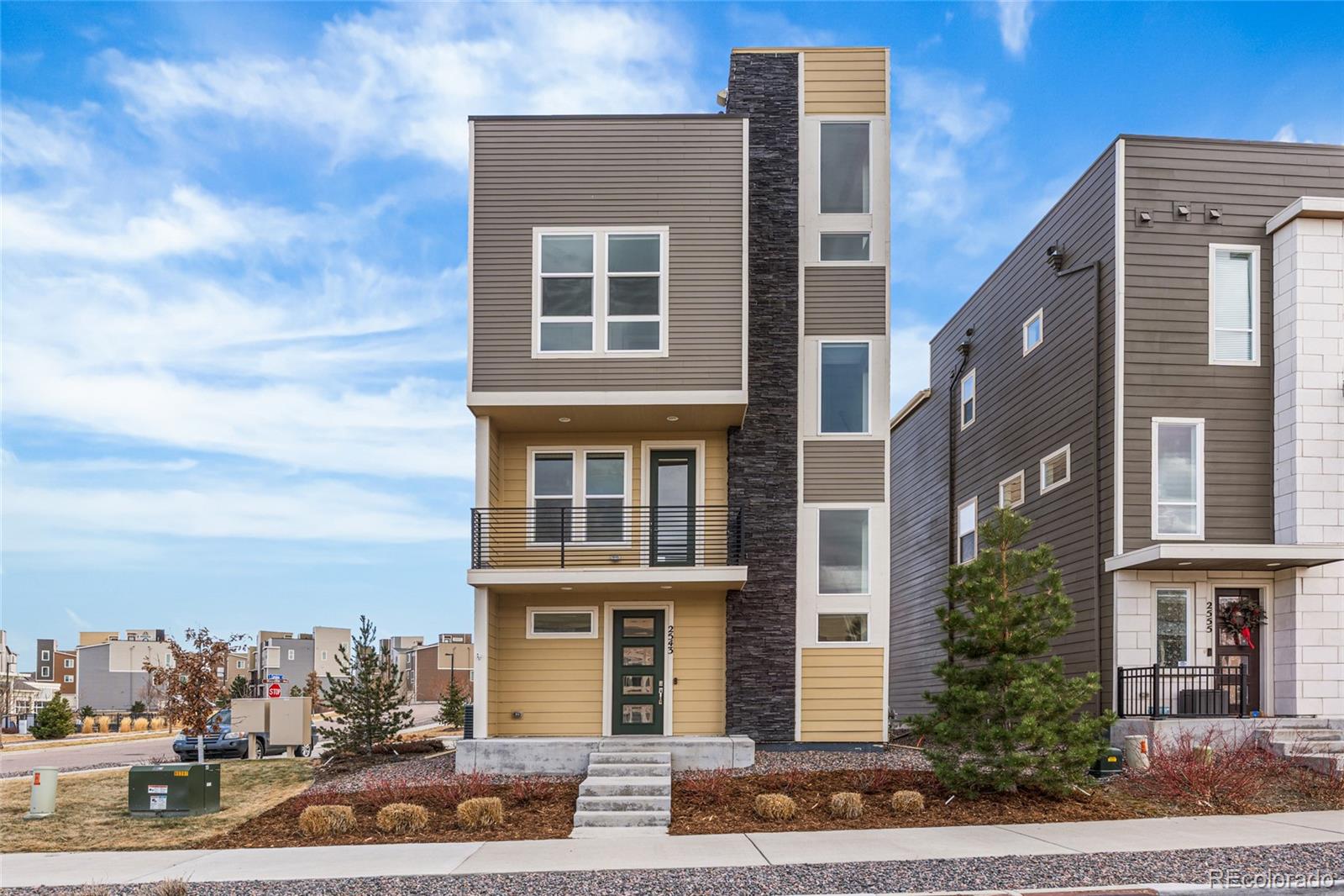The Meadows Castle Rock Home | MLS #: 62487802543  Mayotte Way, Castle Rock Beds: 2 Baths: 3 Price: $550,000