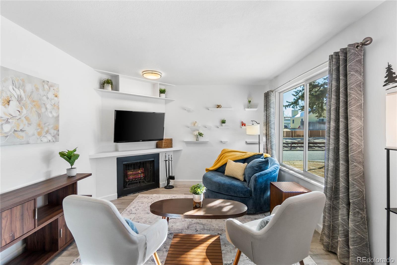 Sunburst Aurora Condo / Townhome | MLS #: 281365416482 E Radcliff Place A, Aurora Beds: 3 Baths: 2 Price: $374,500