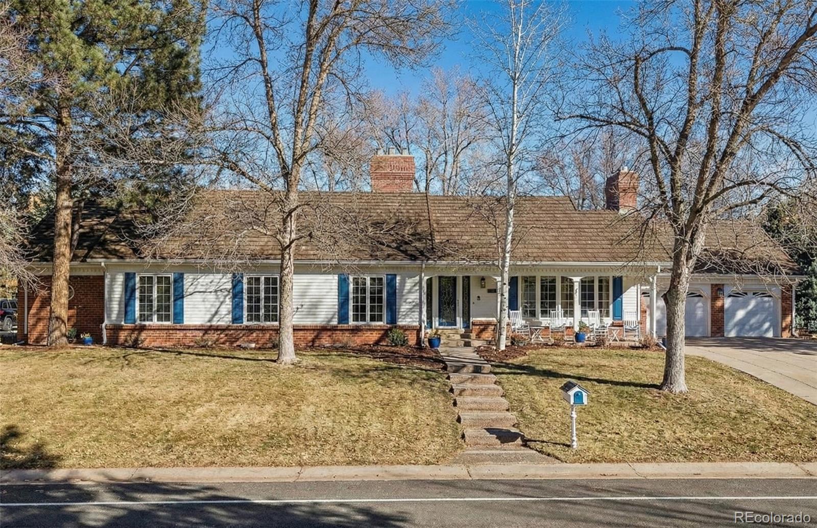 72  fairway lane, Littleton sold home. Closed on 2026-04-20 for $2,220,000.