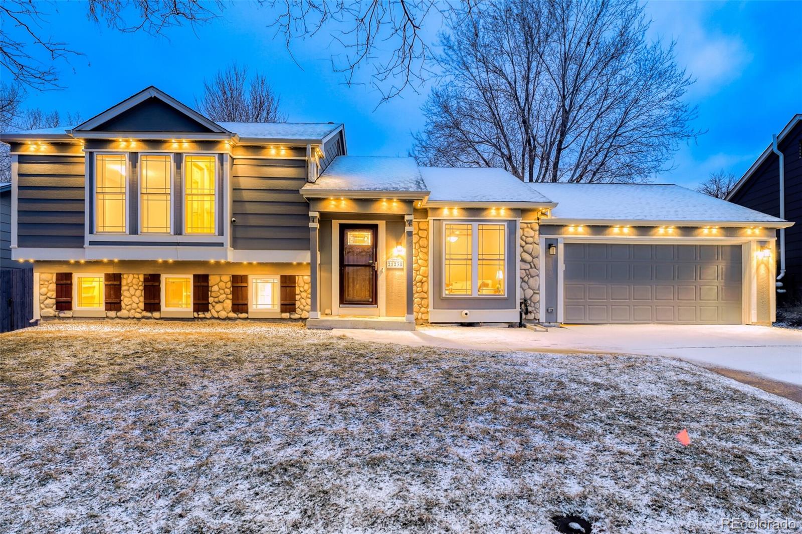 21238 e powers place, Centennial sold home. Closed on 2026-03-23 for $550,000.