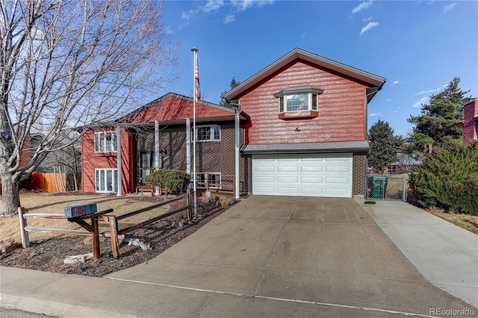  Northglenn Home | MLS #: 519294010576  Ura Lane, Northglenn Beds: 3 Baths: 4 Price: $565,000