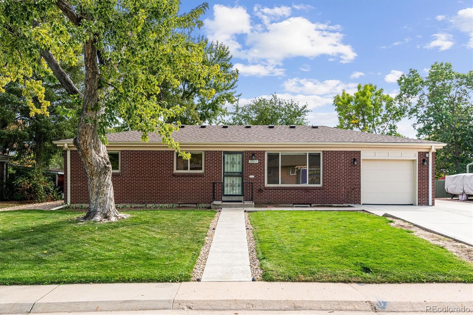 3192 w monmouth avenue, Englewood sold home. Closed on 2026-03-20 for $610,000.