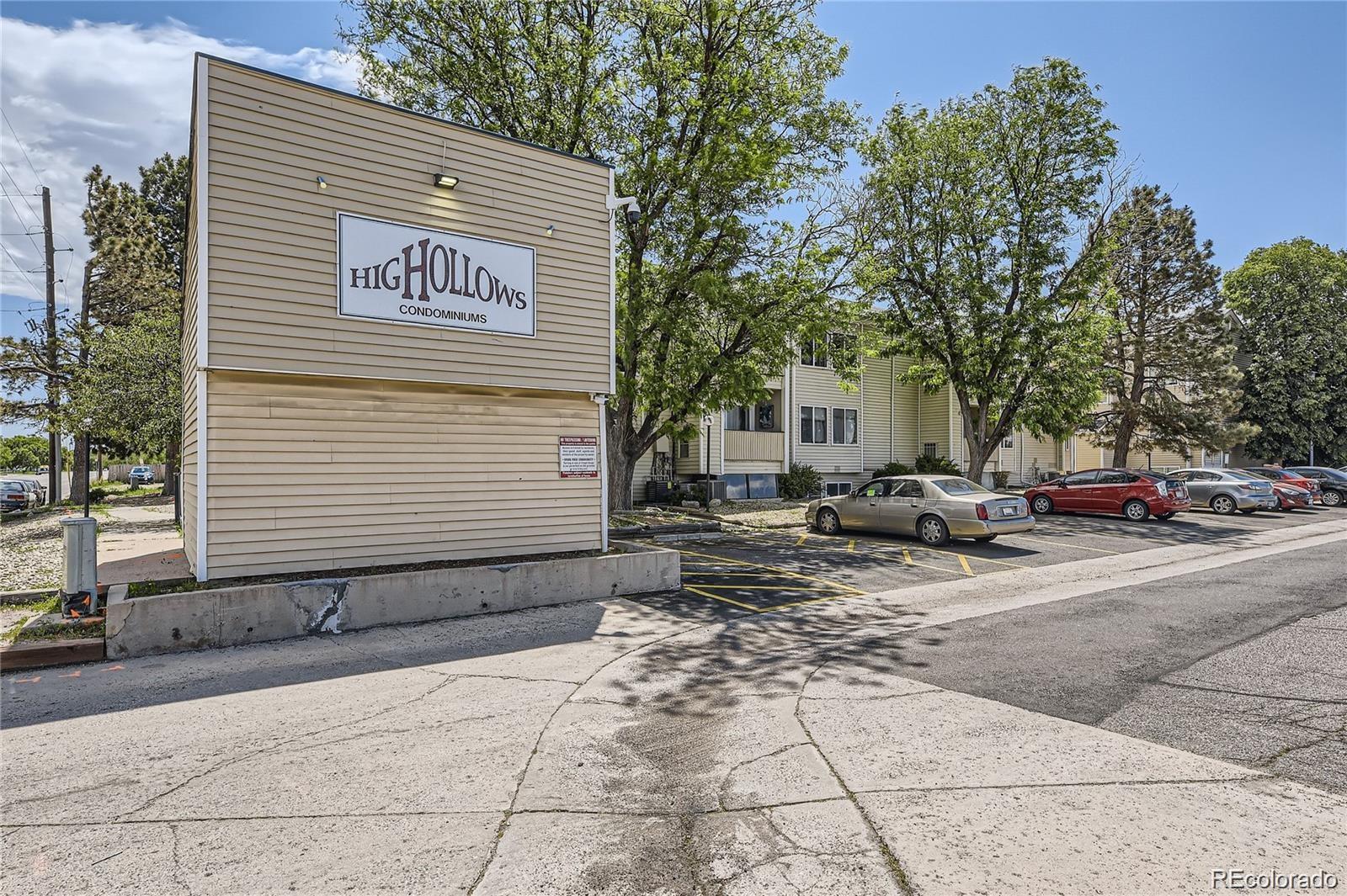 High Hollows Aurora Condo / Townhome | MLS #: 286376810712 E Exposition Avenue 209, Aurora Beds: 2 Baths: 1 Price: $124,964