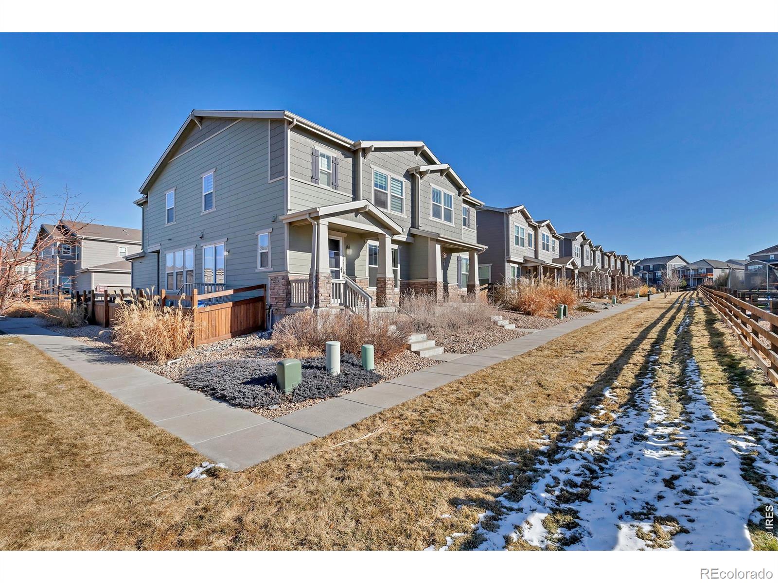  Aurora Condo / Townhome | MLS #: 456789105170321876 E Radcliff Circle , Aurora Beds: 4 Baths: 4 Price: $514,750