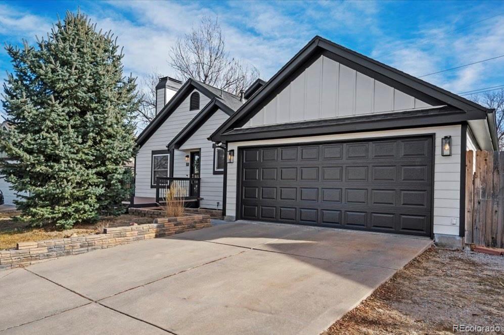 Summer Valley Aurora Home | MLS #: 827597818040 E Bellewood Drive, Aurora Beds: 3 Baths: 2 Price: $525,000