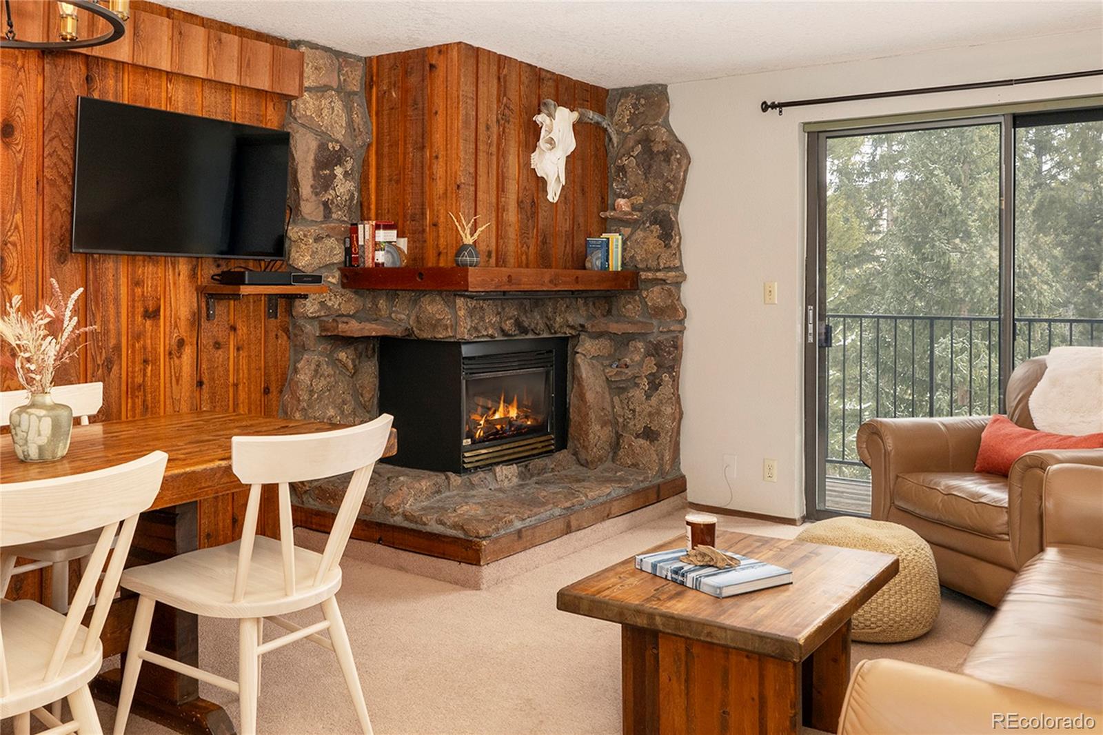 220  village drive, Winter Park sold home. Closed on 2026-03-31 for $549,000.