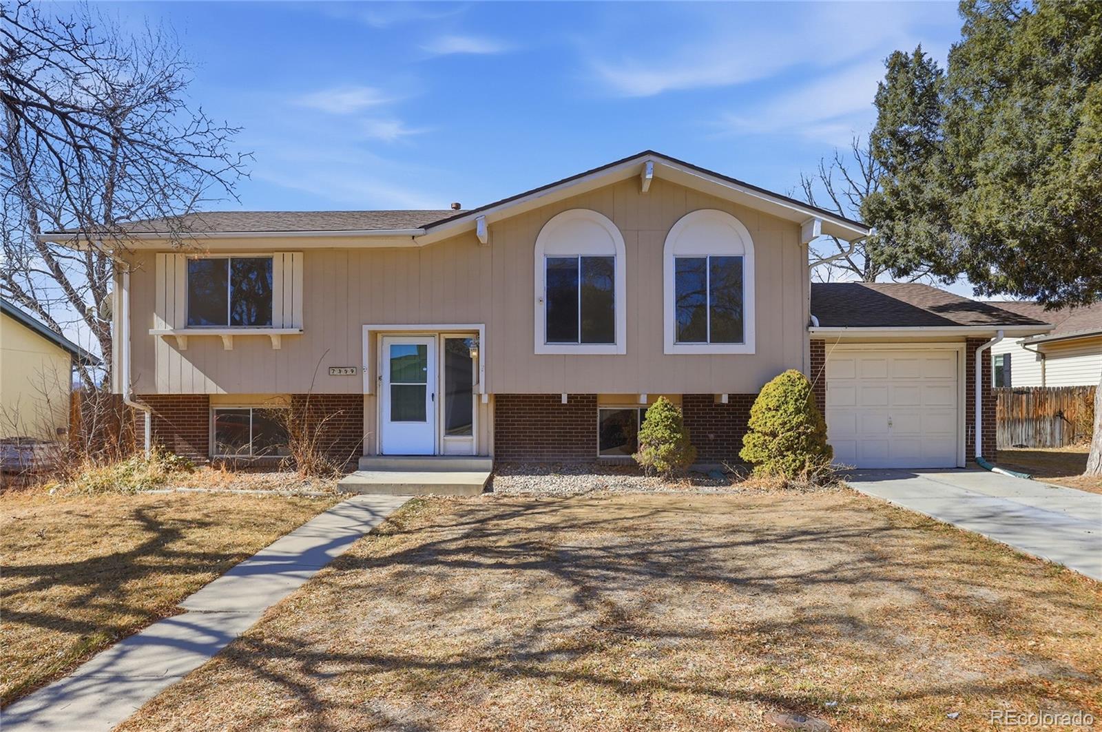 Walnut Hills Centennial Home | MLS #: 51893627359 S Syracuse Court, Centennial Beds: 4 Baths: 2 Price: $525,000