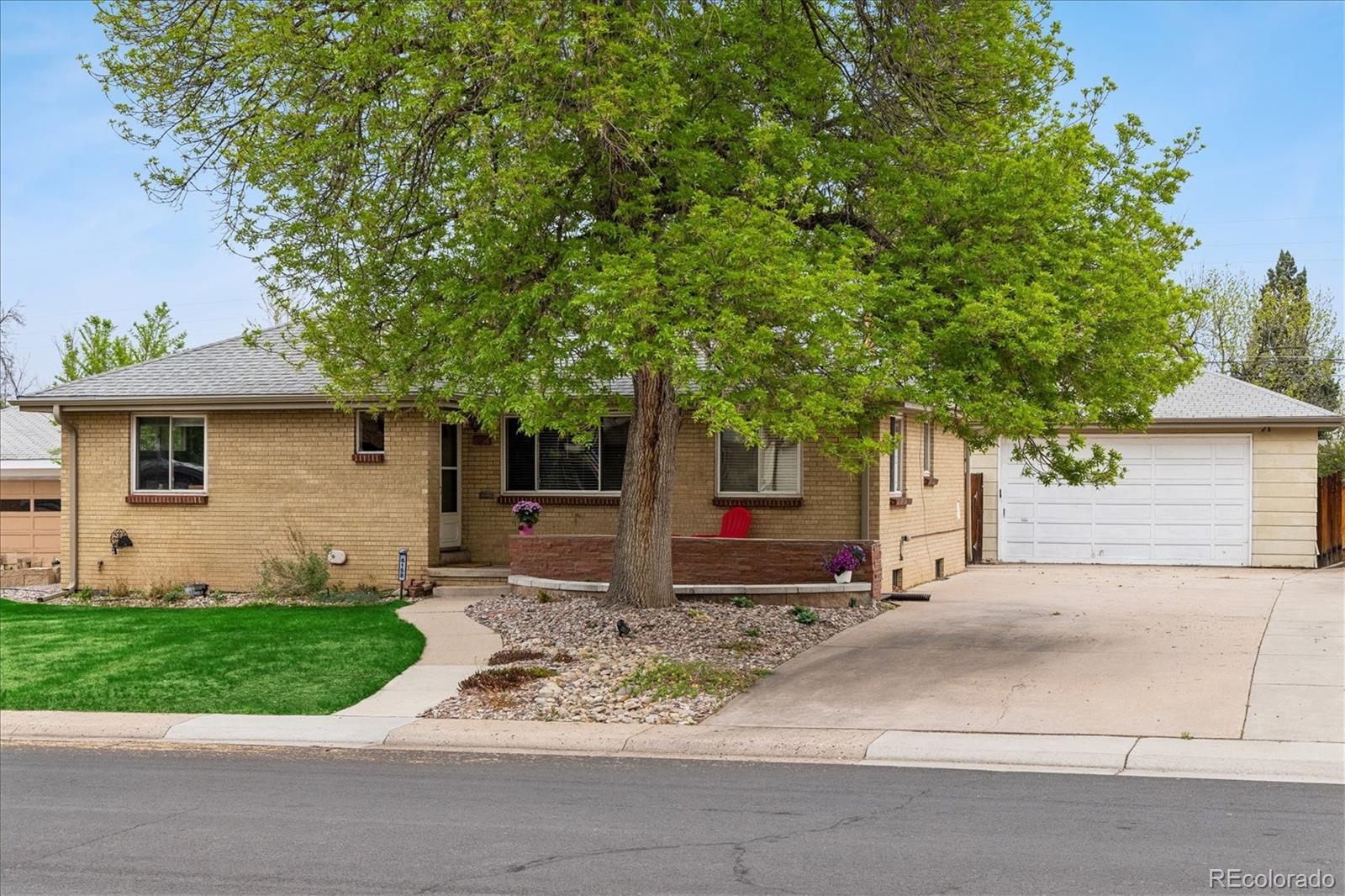 Broadmoor Littleton Home | MLS #: 59771466158 S Westview Street, Littleton Beds: 5 Baths: 2 Price: $659,900