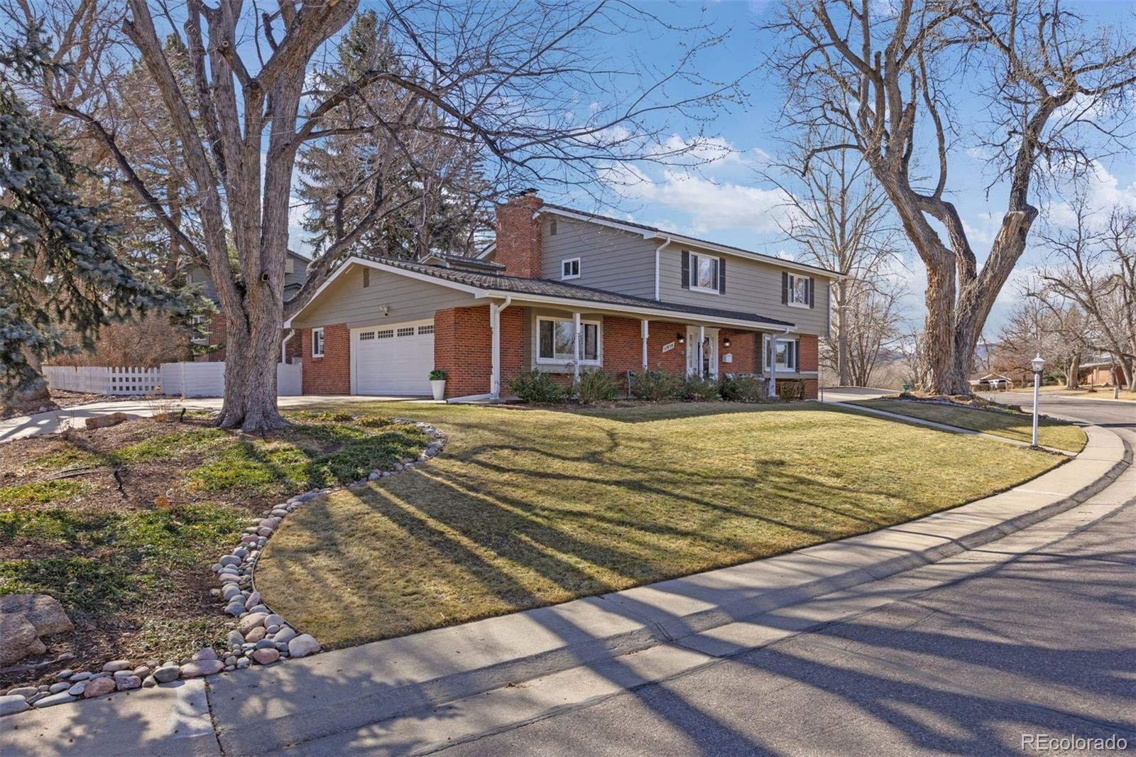 Applewood Knolls Lakewood Home | MLS #: 501350311954 W Applewood Knolls Drive, Lakewood Beds: 4 Baths: 3 Price: $1,200,000