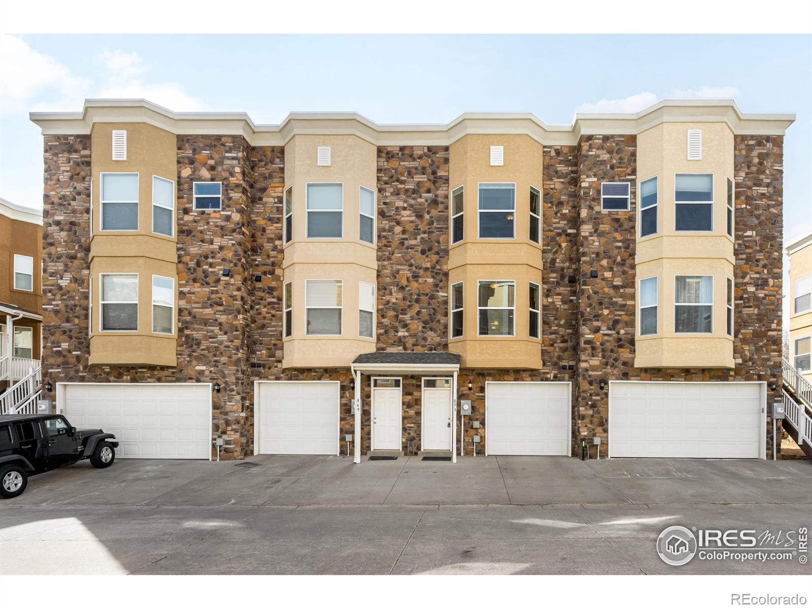 Eureka Heights Central City Home | MLS #: 4567891051941873 N Vernon Drive, Central City Beds: 2 Baths: 3 Price: $399,000