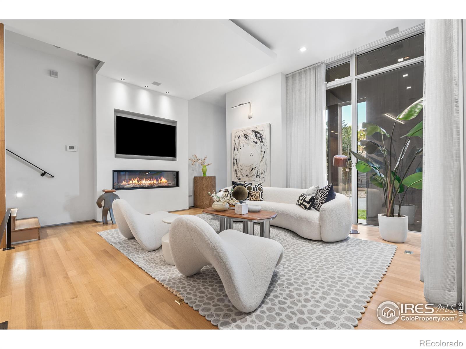 1115 w 37th avenue, Denver sold home. Closed on 2026-04-09 for $965,000.