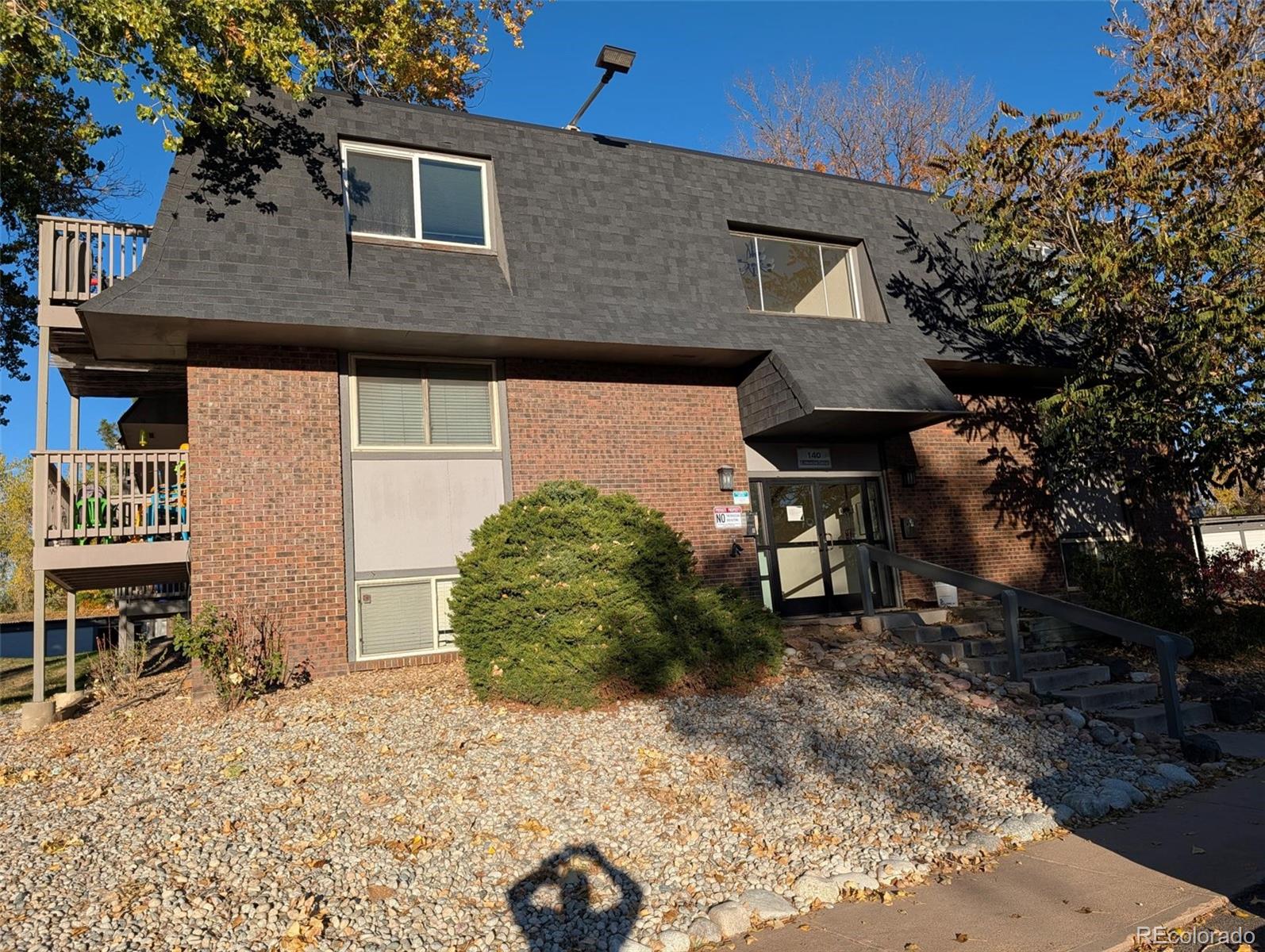 140 e highline circle, Centennial sold home. Closed on 2026-05-29 for $208,000.