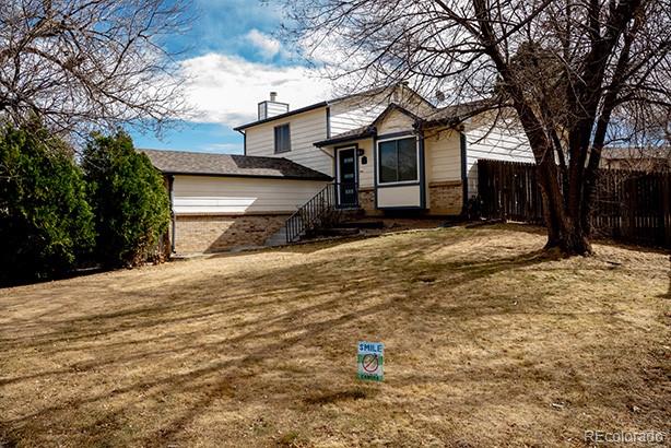 Summer Valley Aurora Home | MLS #: 38624563564 S Pitkin Circle, Aurora Beds: 3 Baths: 2 Price: $498,000