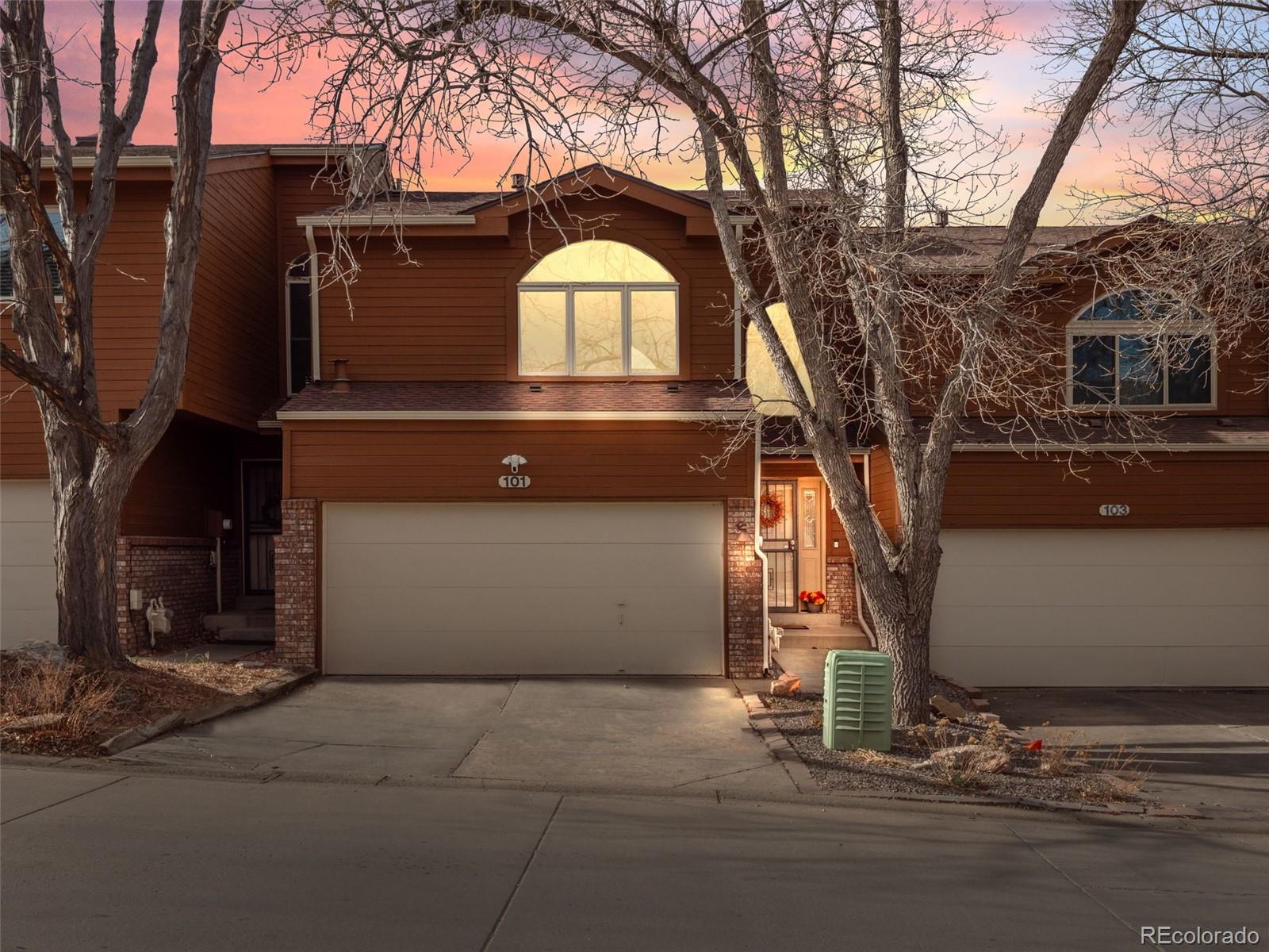  Lakewood Condo / Townhome | MLS #: 2742203101  Ward Court , Lakewood Beds: 2 Baths: 4 Price: $568,000