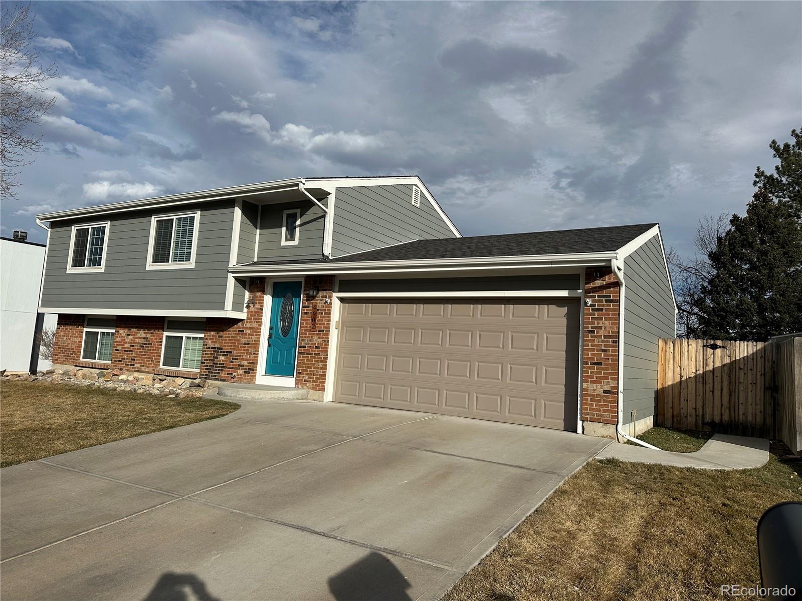 Glenbrook Littleton Home | MLS #: 77481744902 S Garland Street, Littleton Beds: 3 Baths: 2 Price: $575,000
