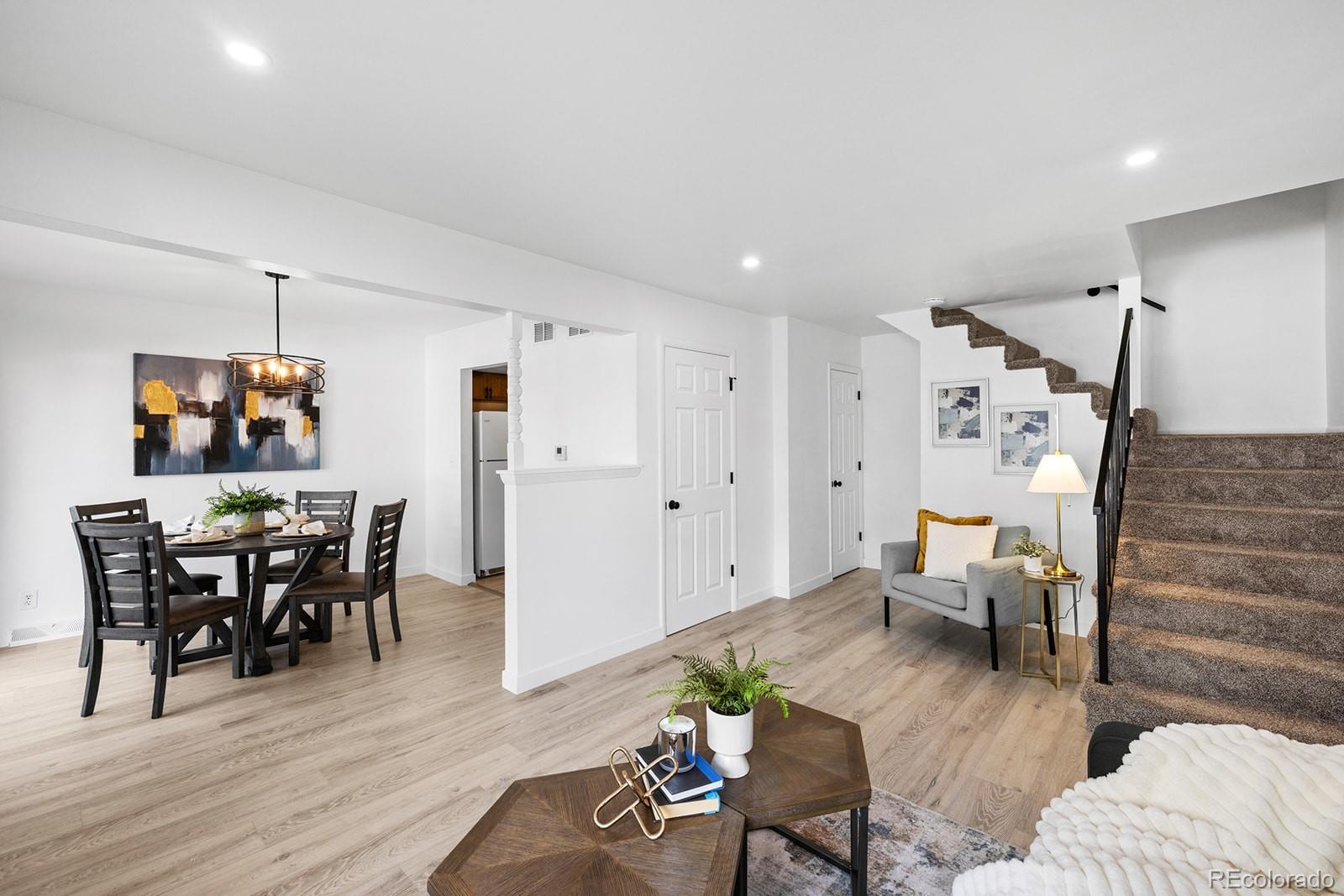Washington Denver Condo / Townhome | MLS #: 57142881155 S Oneida Street C, Denver Beds: 2 Baths: 3 Price: $300,000