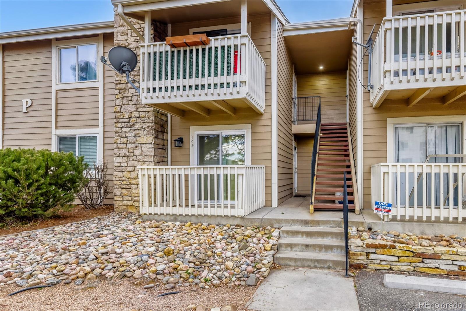 Moore Denver Condo / Townhome | MLS #: 27348214400 S Quebec Street 204P, Denver Beds: 2 Baths: 2 Price: $184,000
