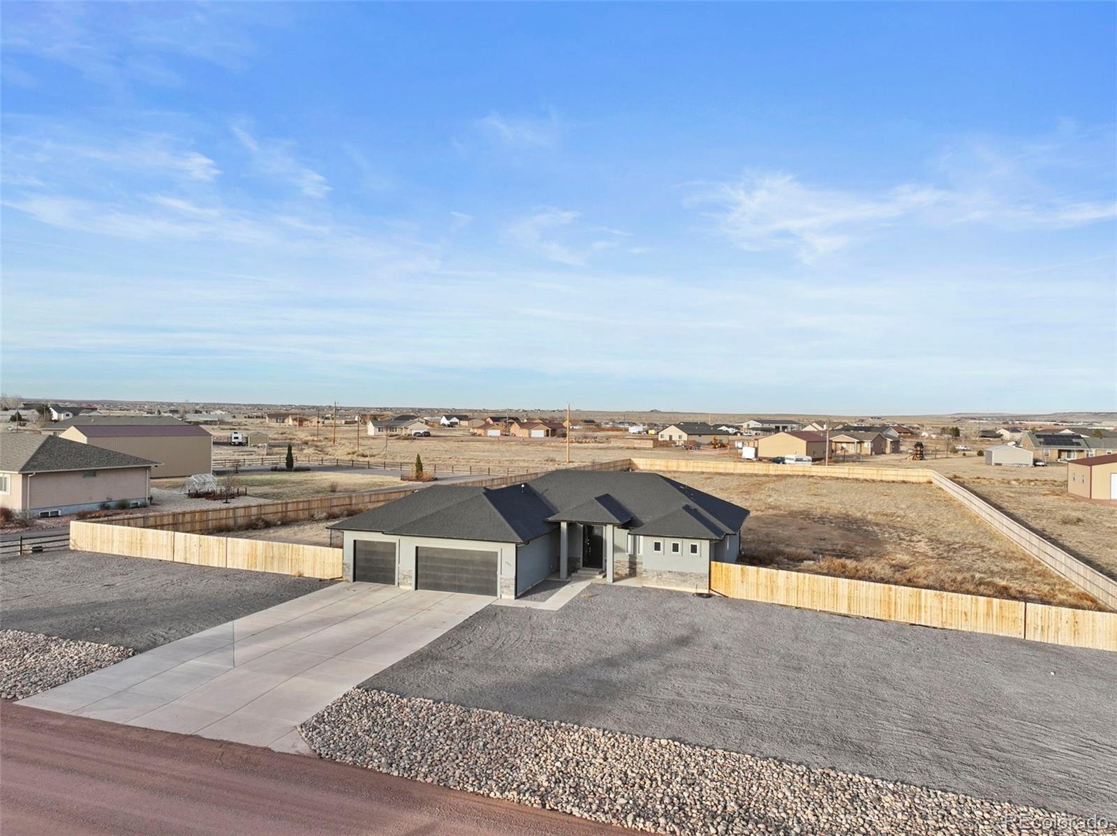 1461 e ithaca drive, Pueblo sold home. Closed on 2026-05-29 for $450,000.