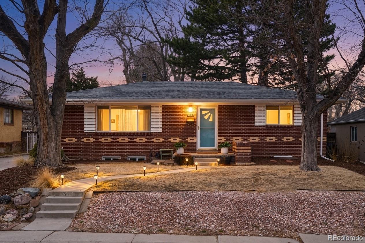 Lininger Littleton Home | MLS #: 52776695331 S Hickory Street, Littleton Beds: 4 Baths: 3 Price: $665,000