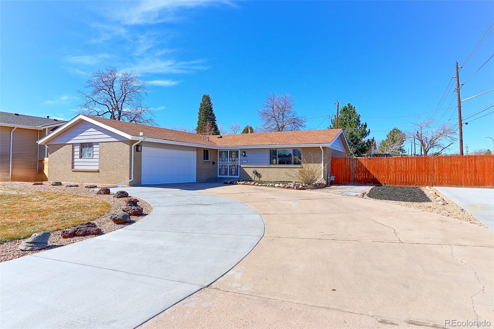 1903 s cody way, Lakewood sold home. Closed on 2026-04-23 for $625,000.