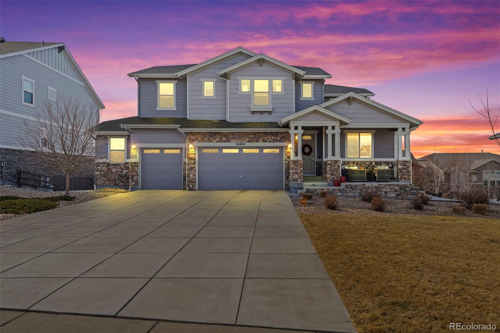 Southshore Aurora Home | MLS #: 590377326962 E Ottawa Place, Aurora Beds: 6 Baths: 5 Price: $925,000