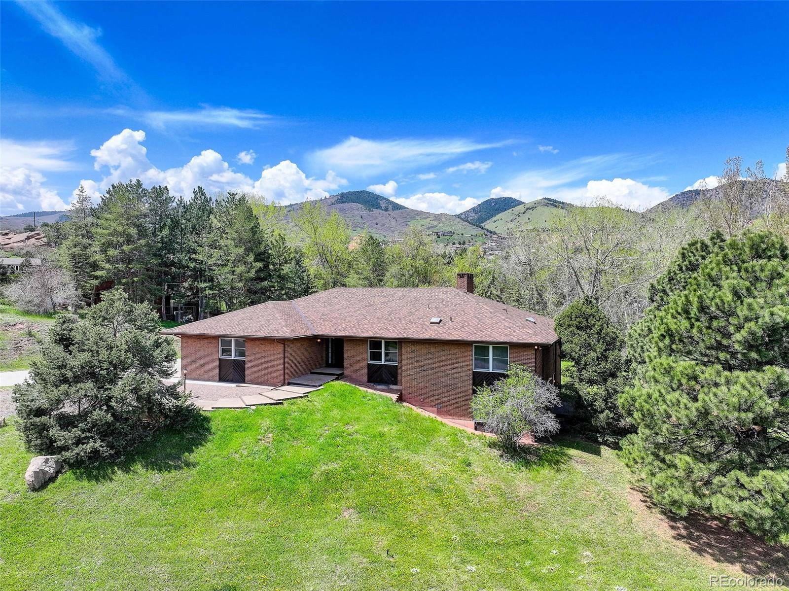  Morrison Home | MLS #: 36577746155  Meadowbrook Drive, Morrison Beds: 4 Baths: 4 Price: $1,249,000