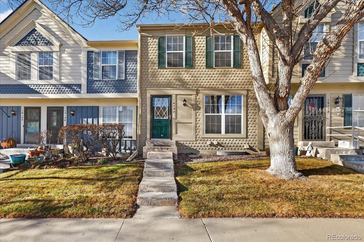 1610 s ivory circle, Aurora sold home. Closed on 2026-05-06 for $335,000.