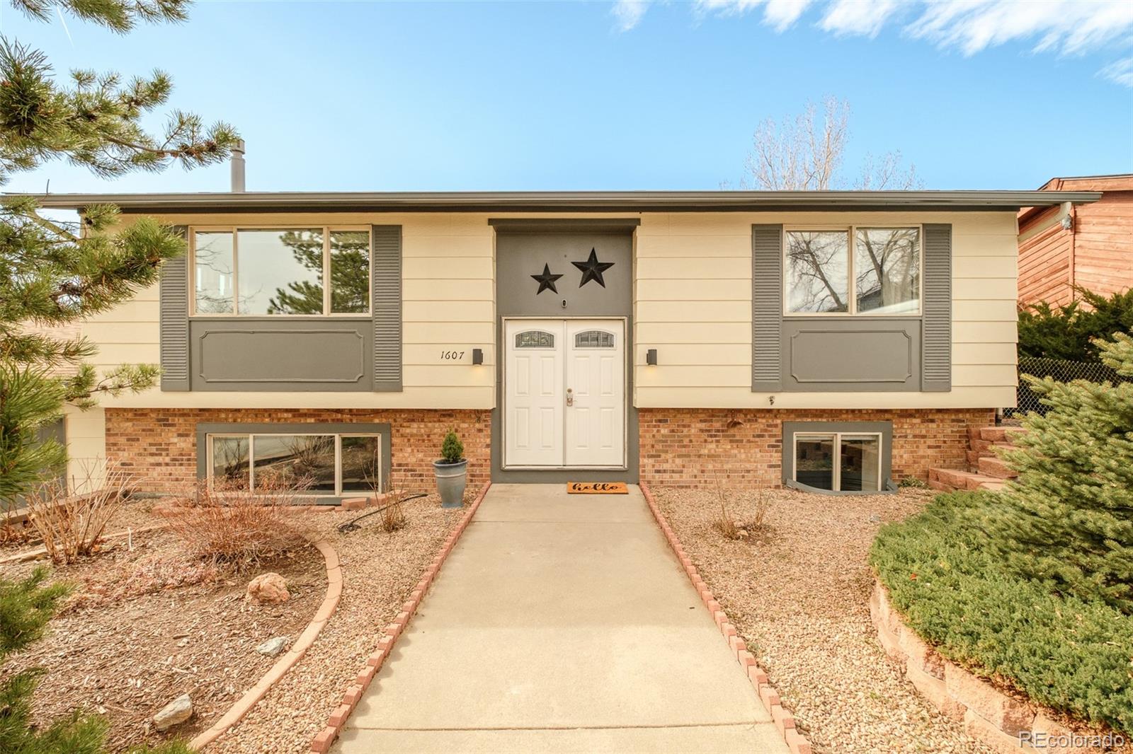 1607 secrest street, Golden sold home. Closed on 2026-03-20 for $1,004,825.